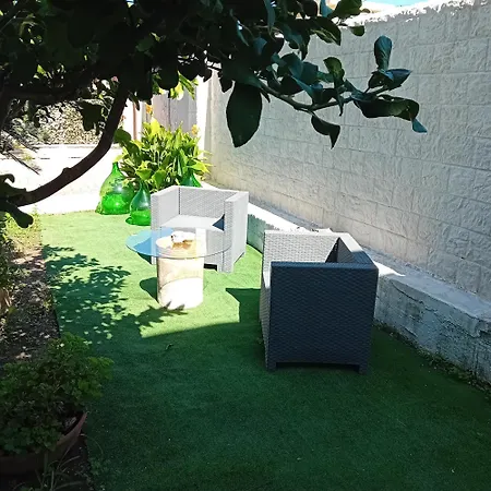 Bb La Casa Di Tella Bed & Breakfast 3*